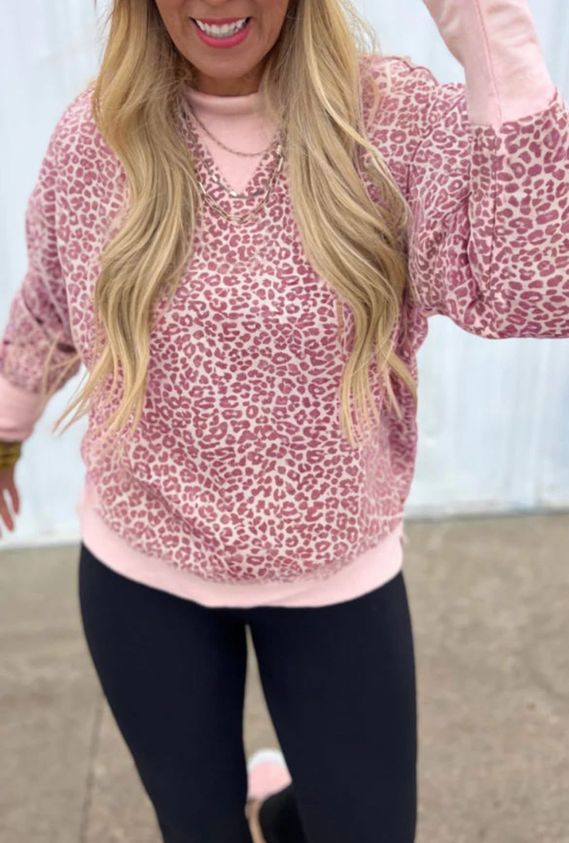 LEOPARD IN LOVE