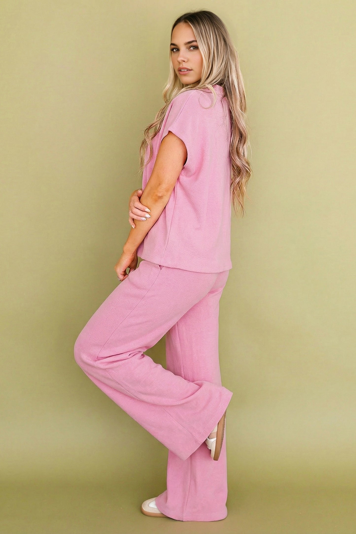 TALL GLASS OF PINK LEMONADE