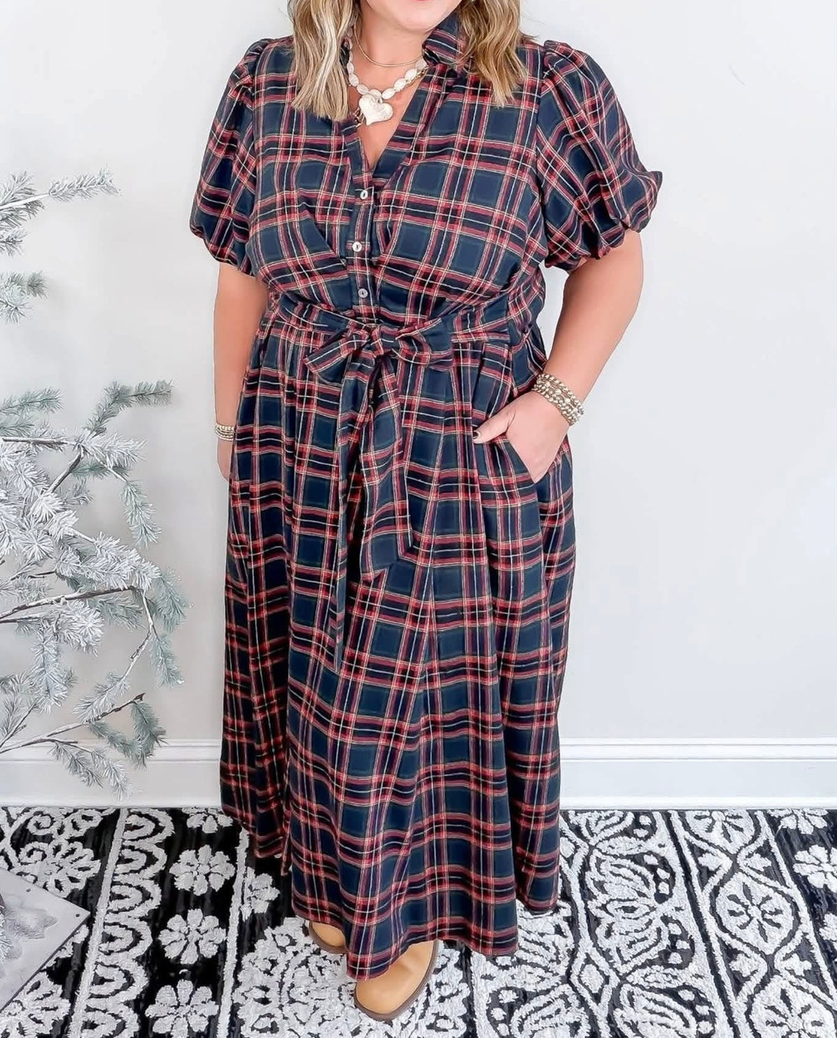 PLAID PERFECTION- CURVY